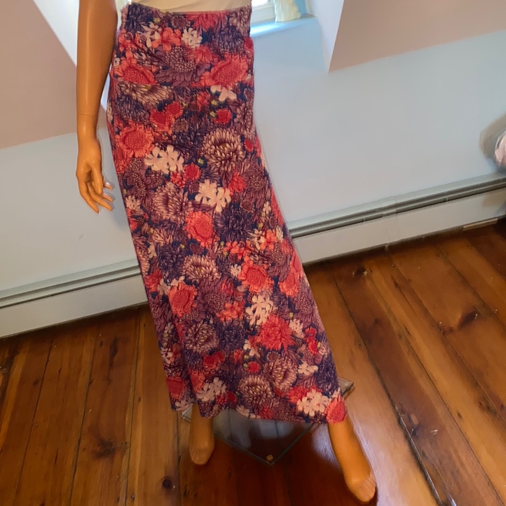 LULAROE FLORAL MAXI SKIRT SIZE S PULL ON FLORAL